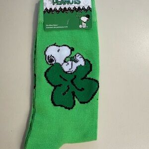 Peanuts Bright Green Pinch Proof Socks Snoooy 😊